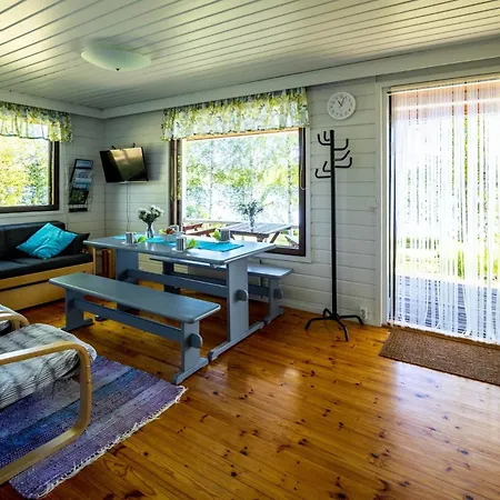 Lilla, Sorjosen Lomamoekit Chalet *